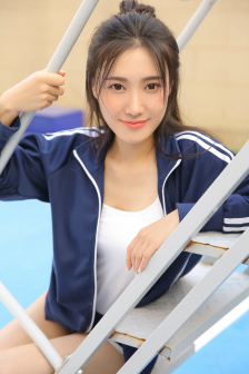 二次元女生开襟开叉裙穿搭壁纸